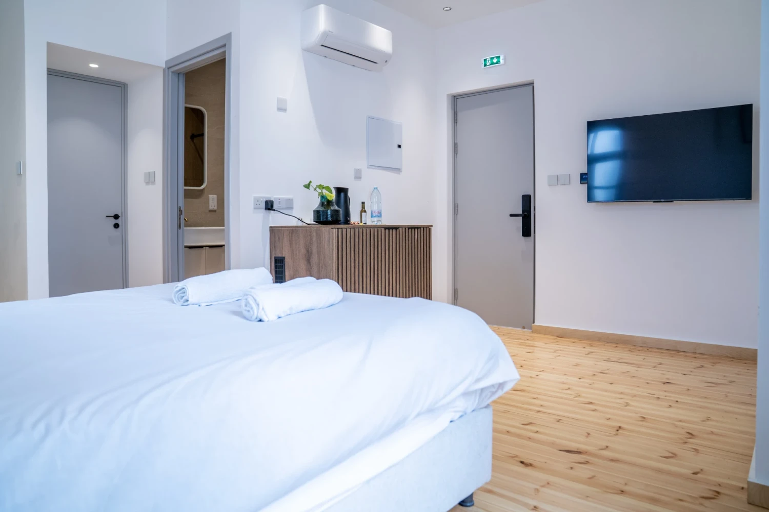 Nausica_Room_Larnaca_01