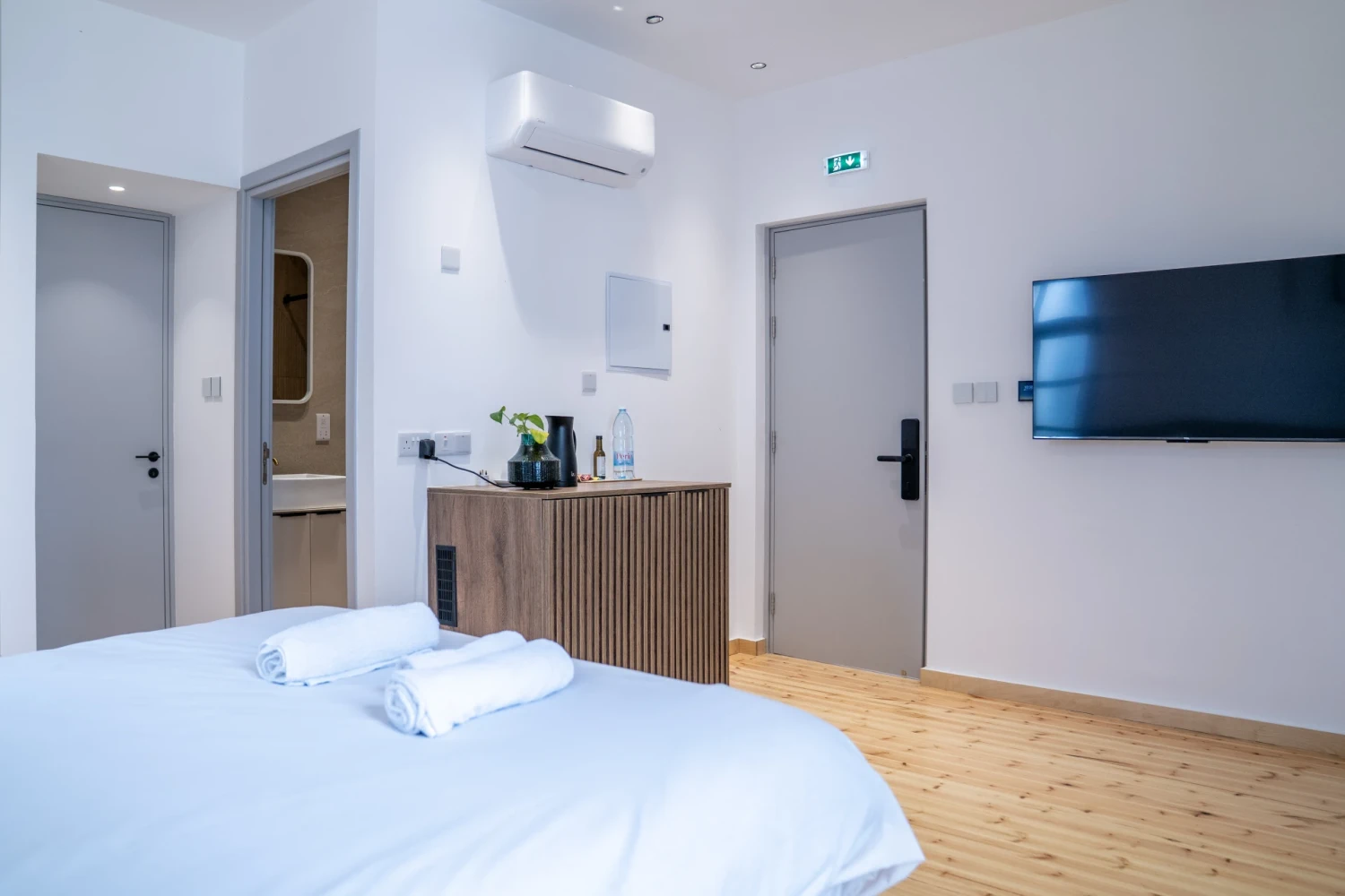 Nausica_Room_Larnaca_02