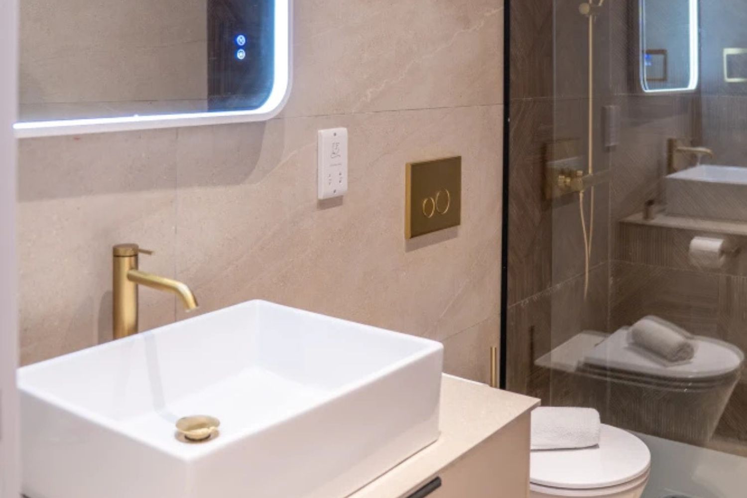 andromache-bathroom