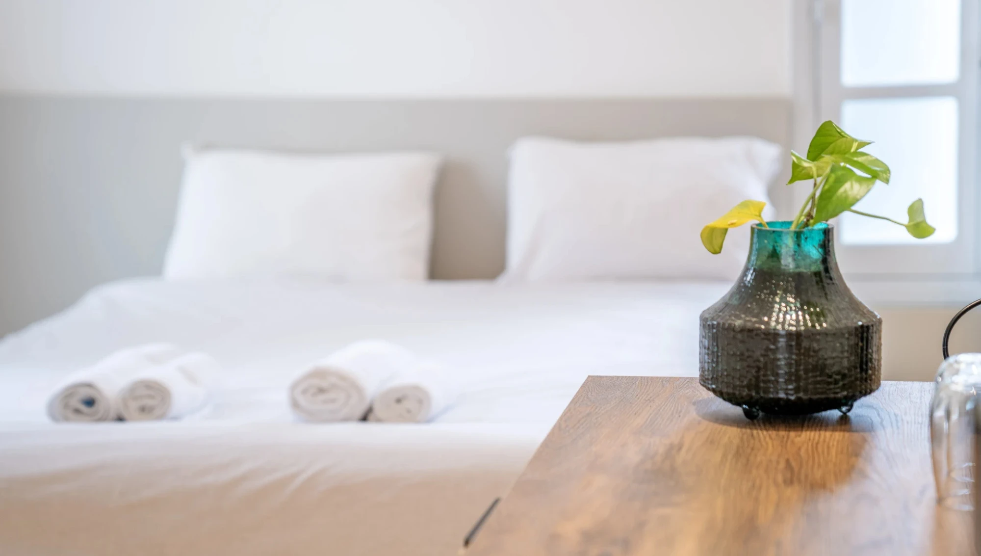 bright room in Larnaca city center near Finikoudes Beach with modern design
